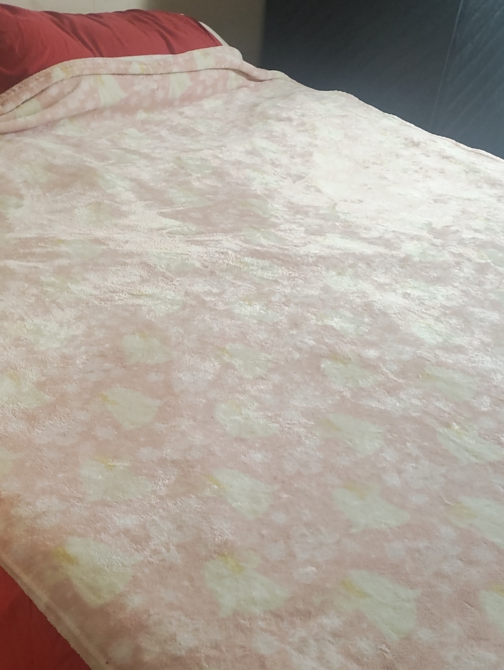 Plush Pink and White Angles Accent Throw Blanket,Bershine Brand Newnever Used